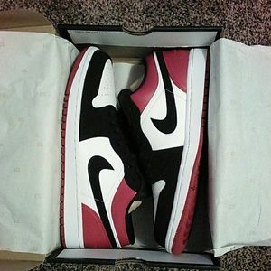 Air Jordan 1 low